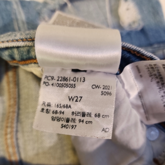 Levi's Premium Wedgie Icon Fit Ankle Jeans size 27 - Picture 6 of 10